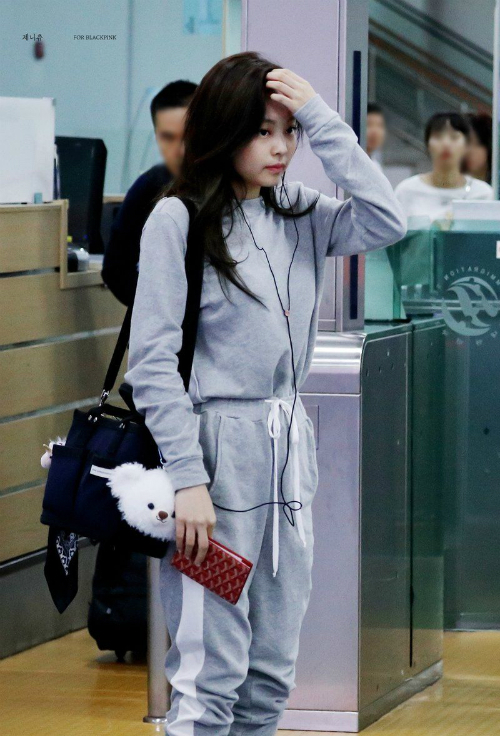 Thời trang sân bay sang chảnh của Jennie Kim