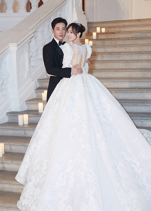 Bí mật chiếc váy cưới của cô dâu Đường Yên