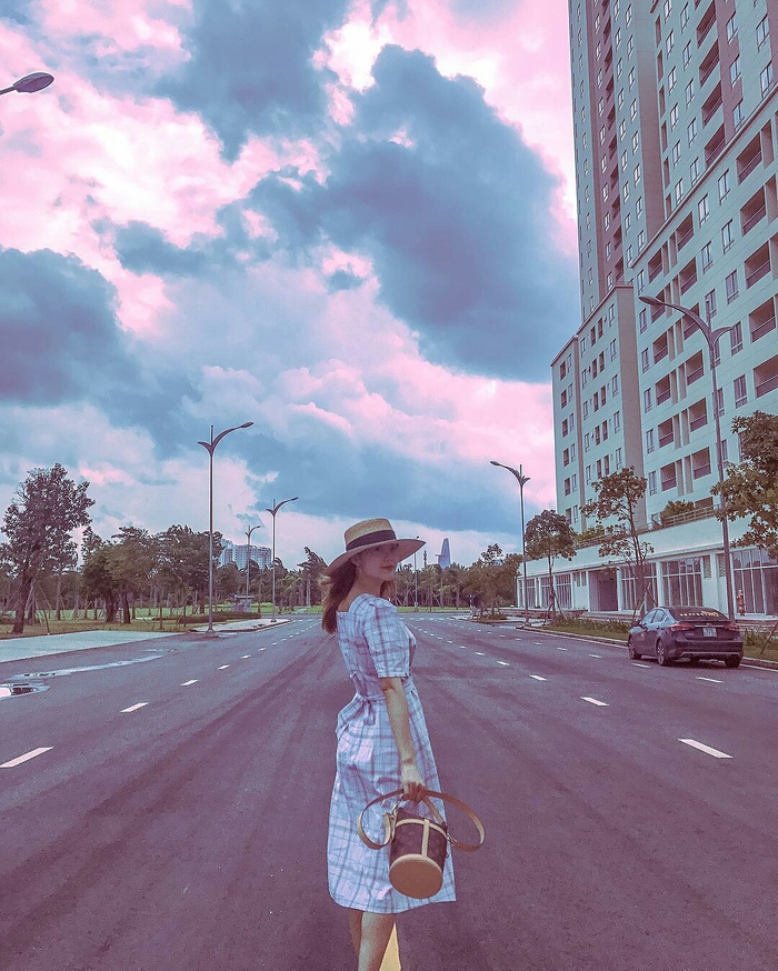 Bucket bag - Chiếc túi cà mên đánh chiếm trái tim hàng loạt sao nữ