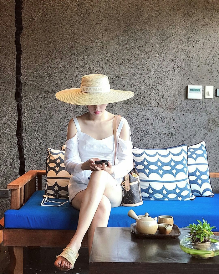 Bucket bag - Chiếc túi cà mên đánh chiếm trái tim hàng loạt sao nữ
