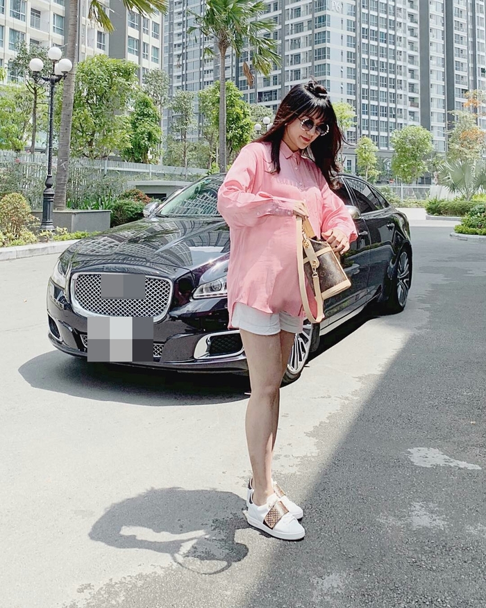 Bucket bag - Chiếc túi cà mên đánh chiếm trái tim hàng loạt sao nữ