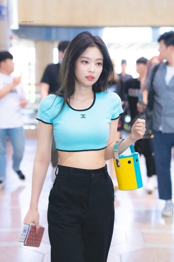 Bucket bag - Chiếc túi cà mên đánh chiếm trái tim hàng loạt sao nữ