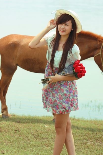 Sao nữ Việt bỗng dưng hao hao người đẹp khác hậu phẫu thuật thẩm mỹ
