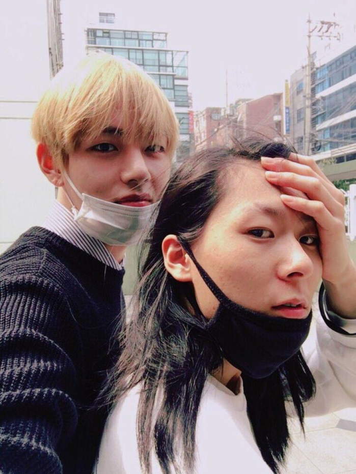 Những nam thần, mỹ nữ Kpop đẹp đôi khi đứng cạnh bất kỳ ai