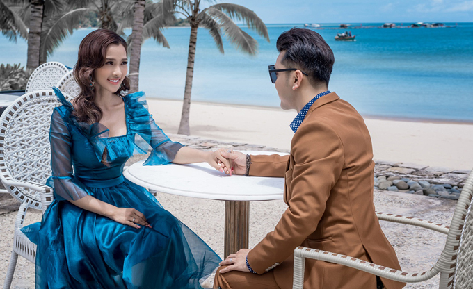Phát sốt với cảnh Ưng Hoàng Phúc cởi trần chụp ảnh cưới với Kim Cương