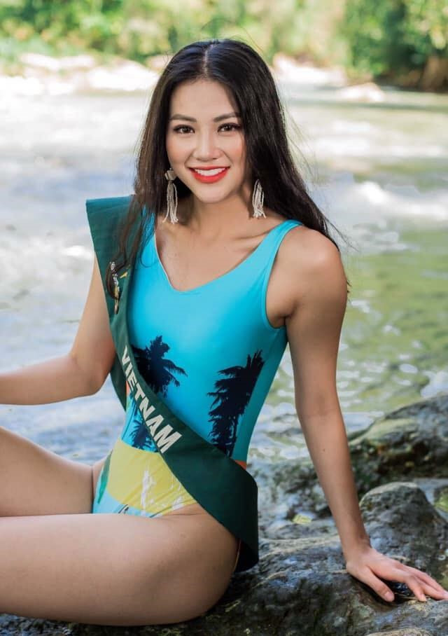Cận cảnh nhan sắc đời thường nóng bỏng của Tân Hoa hậu Trái Đất 2018