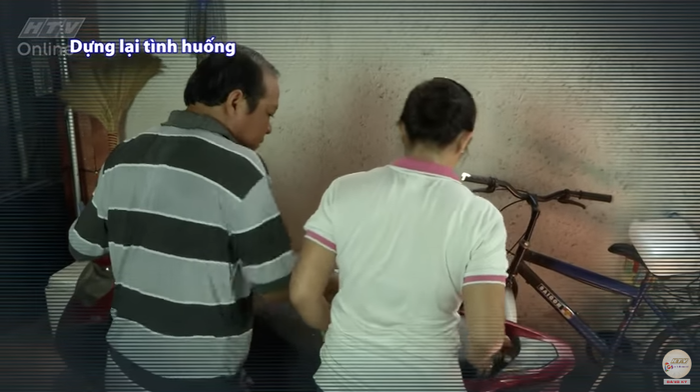 Để tiền trong cốp, người phụ nữ tá hỏa vì chiếc ví mất tích