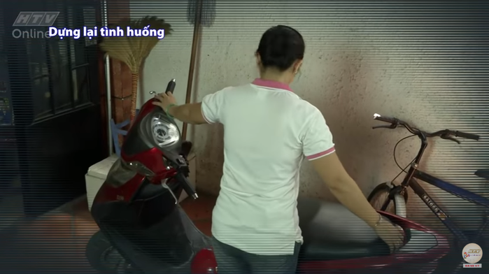 Để tiền trong cốp, người phụ nữ tá hỏa vì chiếc ví mất tích