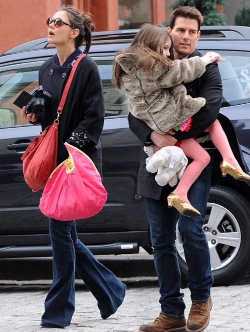 Katie Holmes mạnh mẽ trỗi dậy, thoát khỏi cái bóng của chồng cũ