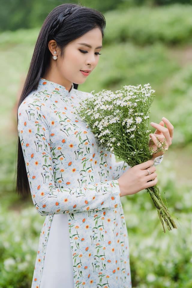 Gia tài kếch xù của 2 nàng Hậu “thị phi” của showbiz Việt