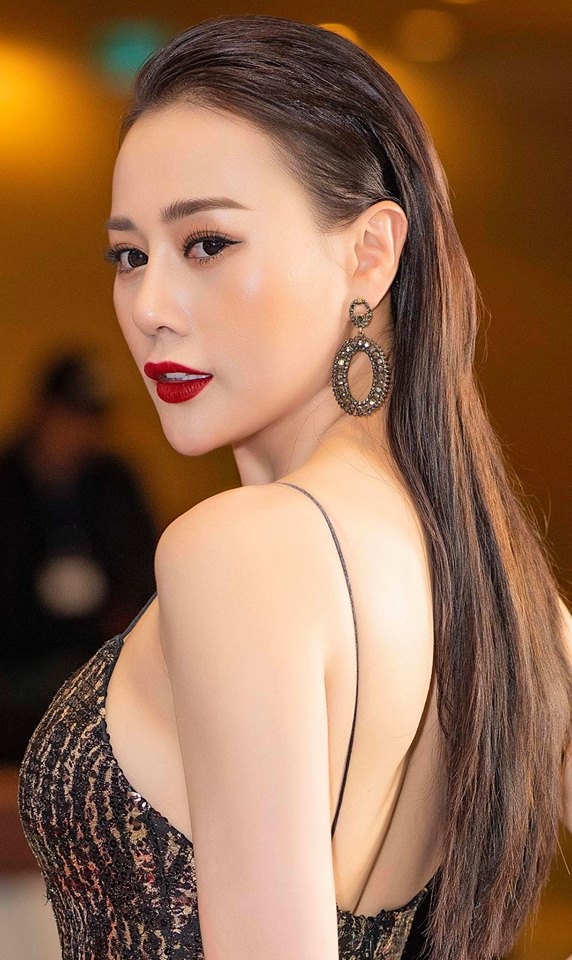Những gương mặt dao kéo gây sóng gió Vbiz 2018