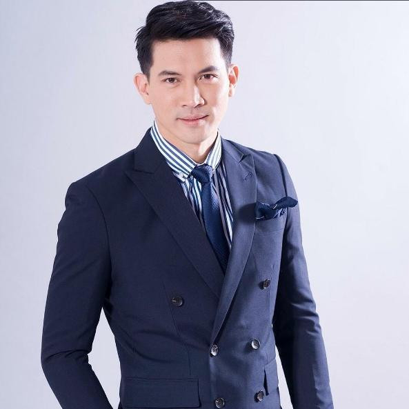 Loạt nam thần Thái Lan thành phi công trẻ khi lấy vợ hơn tuổi