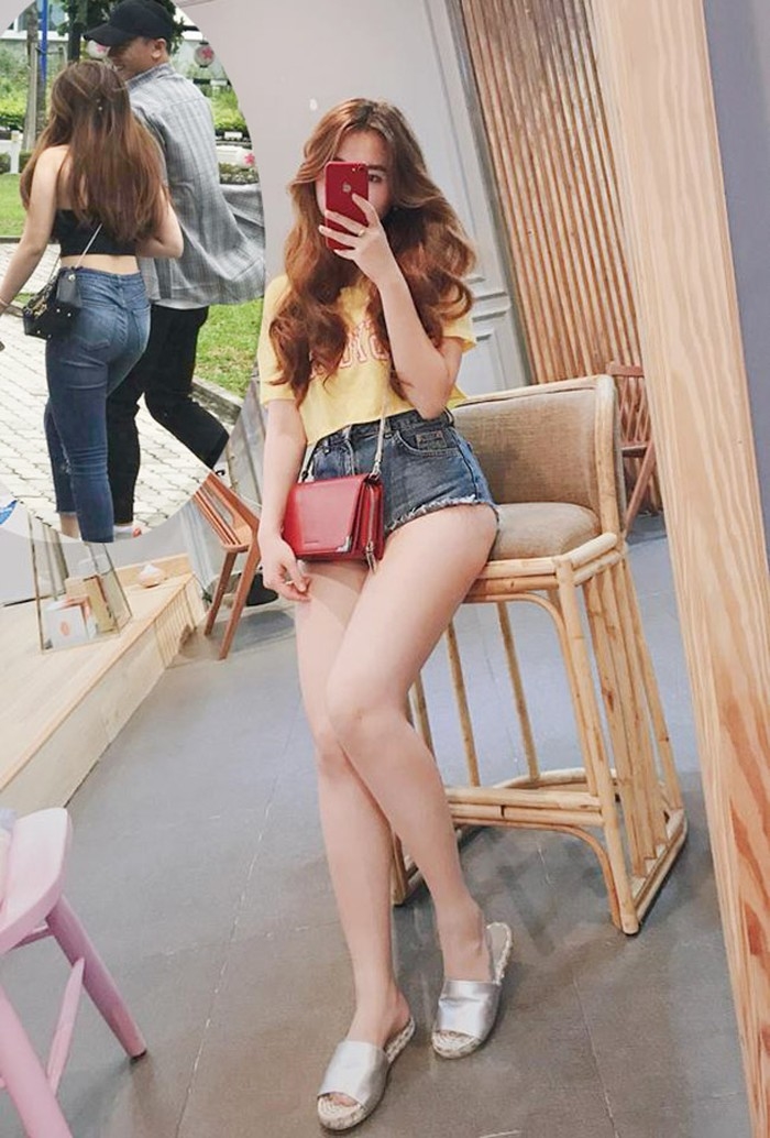 Người yêu tin đồn của dàn cầu thủ Việt chuộng quần 5cm khoe chân dài