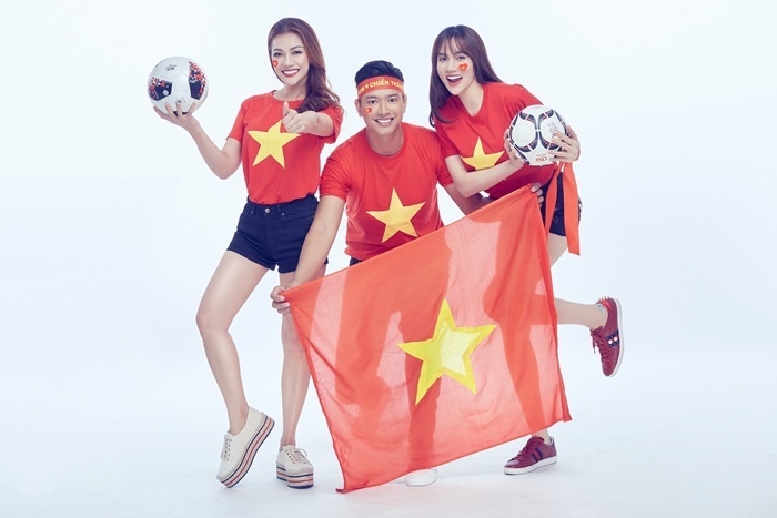 Chup hinh voi trai bong tron: Nha Phuong nong bong nhung van kem xa trum cuoi nay