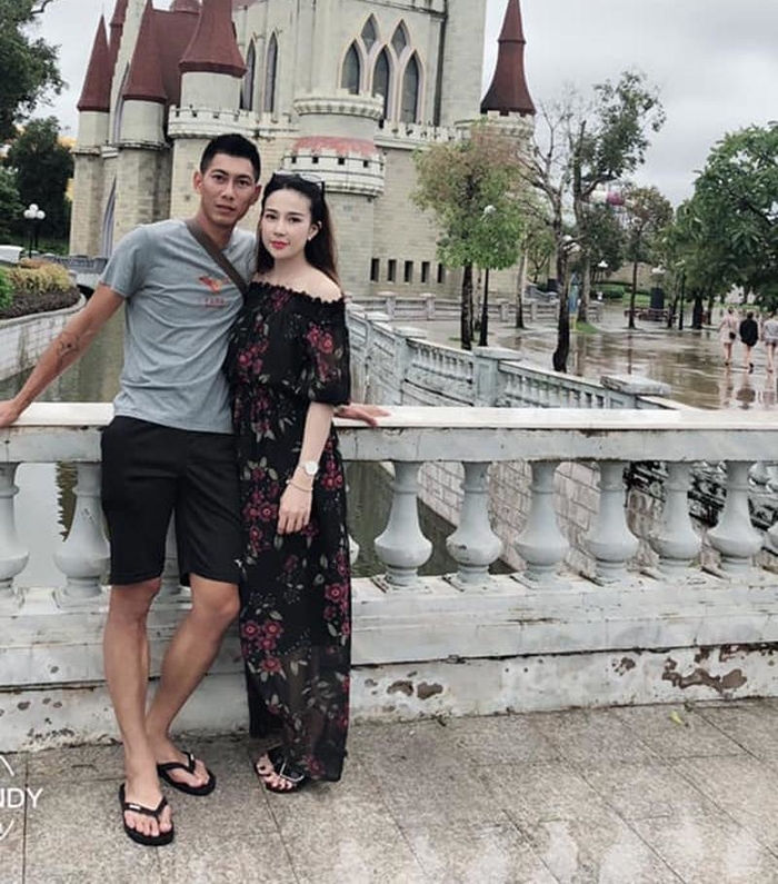 Đọ nhan sắc dàn hậu phương vững chắc của các lão tướng tuyển Việt Nam
