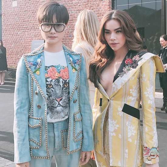 Hà Hồ xứng danh nữ hoàng “quên nội y” của showbiz Việt