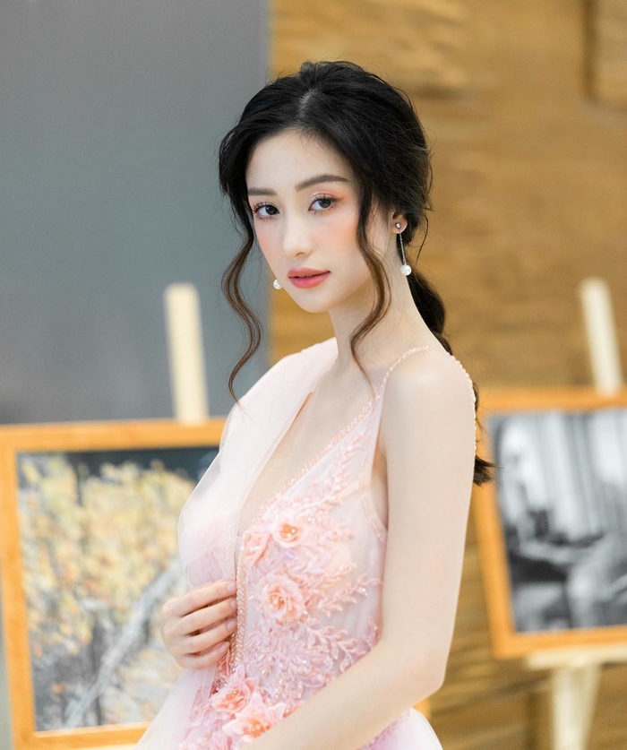 Jun Vũ khác lạ trong hình tượng mới nhất