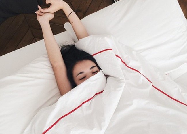 Không chỉ mộng du, con người còn có 9 hành động kỳ quái khác khi ngủ
