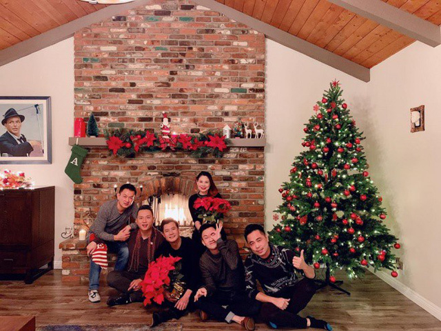 Loạt sao Việt tất bật chuẩn bị không gian đón noel hoành tráng