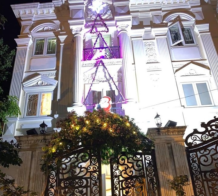 Loạt sao Việt tất bật chuẩn bị không gian đón noel hoành tráng