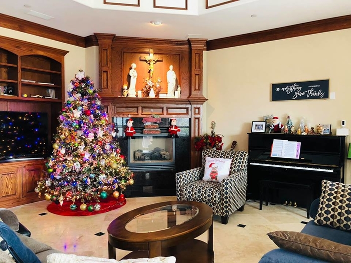 Loạt sao Việt tất bật chuẩn bị không gian đón noel hoành tráng