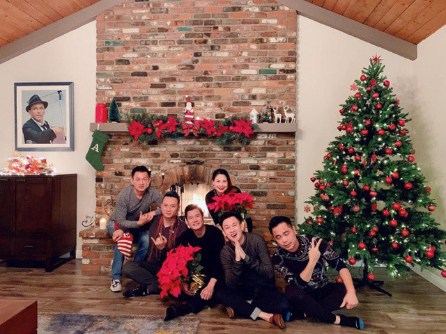 Loạt sao Việt tất bật chuẩn bị không gian đón noel hoành tráng