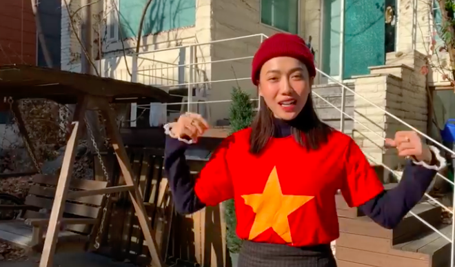 Mạc Văn Khoa điên cuồng vái thần linh phù hộ ĐTVN