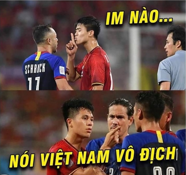 Xôn xao với biểu cảm nâng 1 ngón tay của cầu thủ tuyển Việt Nam
