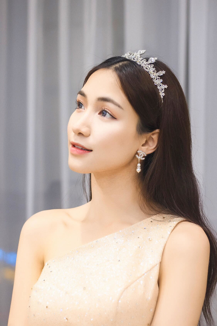 Năm 2018 sự lên ngôi của các mỹ nhân Vbiz vừa xinh vừa “lầy lội”