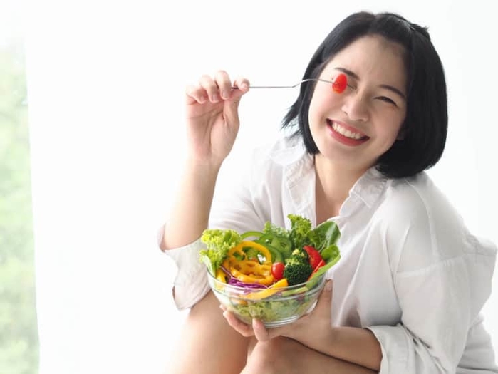Nếu muốn giảm cân, lượng calo 1 người cần nạp vào cơ thể là bao nhiêu?