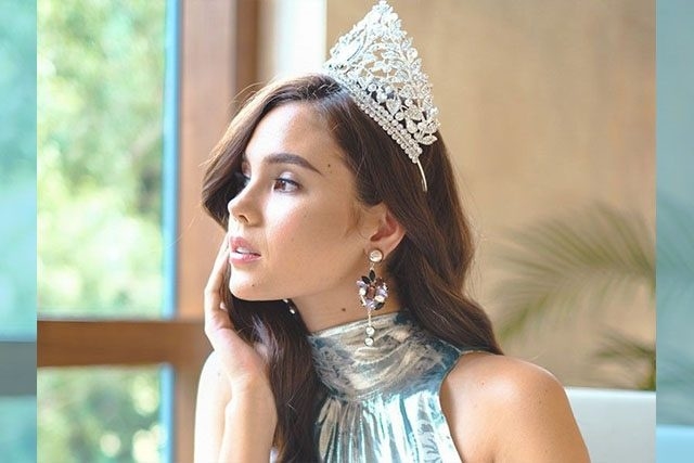 Ngắm nhan sắc vạn người mê của tân Hoa hậu Hoàn vũ 2018