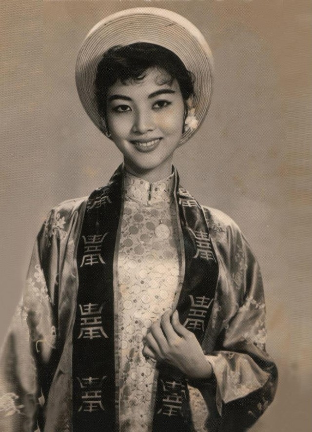 Nhan sắc minh tinh Việt một thời khi không dao kéo hay photoshop
