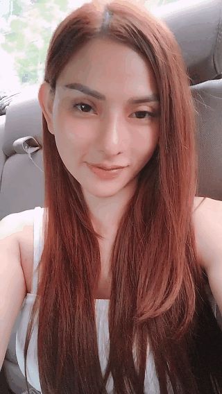 Nhin guong mat cua MC Minh Ha va loat sao Viet nay cu dan mang tu hoi day la ai