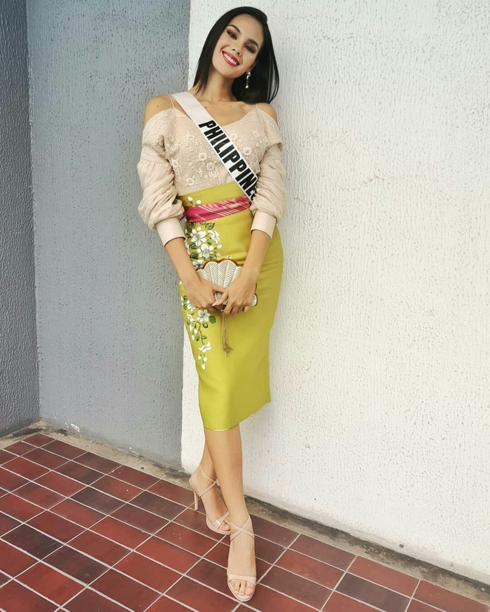 Nhìn lại hành trình Catriona Gray đánh bại các người đẹp lên ngôi HH