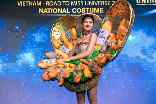 Nhìn ngắm những bộ trang phục đẹp nhất của H'Hen Niê ở Miss Univere