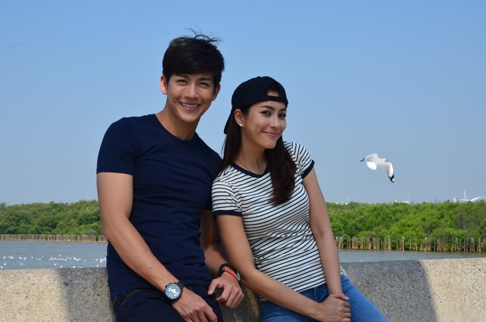 Loạt nam thần Thái Lan thành phi công trẻ khi lấy vợ hơn tuổi