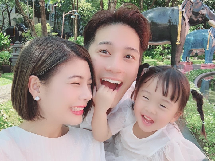 Loạt nam thần Thái Lan thành phi công trẻ khi lấy vợ hơn tuổi