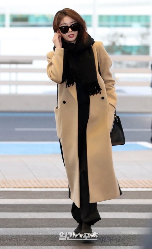 Sốc với nhan sắc và phong cách của mẹ ruột Jiyeon (T-ara)
