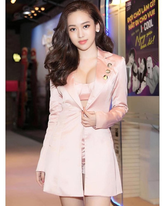 Phap phong nhung vong 1 sao Viet: Ky Duyen phon thuc, Ha Ho suyt lo hang