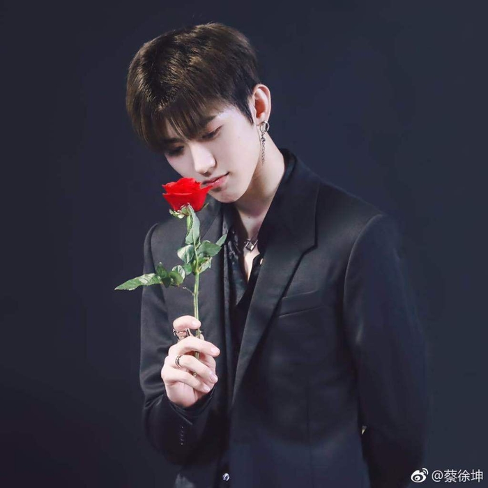 Top 5 sao Hoa ngữ được bình chọn là nam nghệ sĩ thời trang nhất 2018