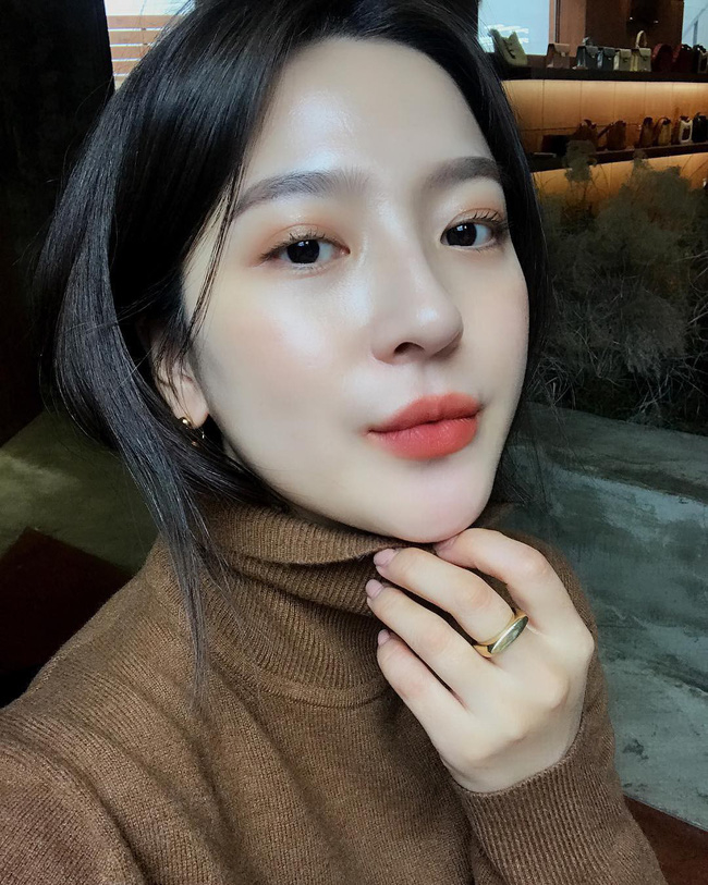 Trẻ ra hơn 10 tuổi chỉ nhờ bí quyết đánh kem nền cực đơn giản này