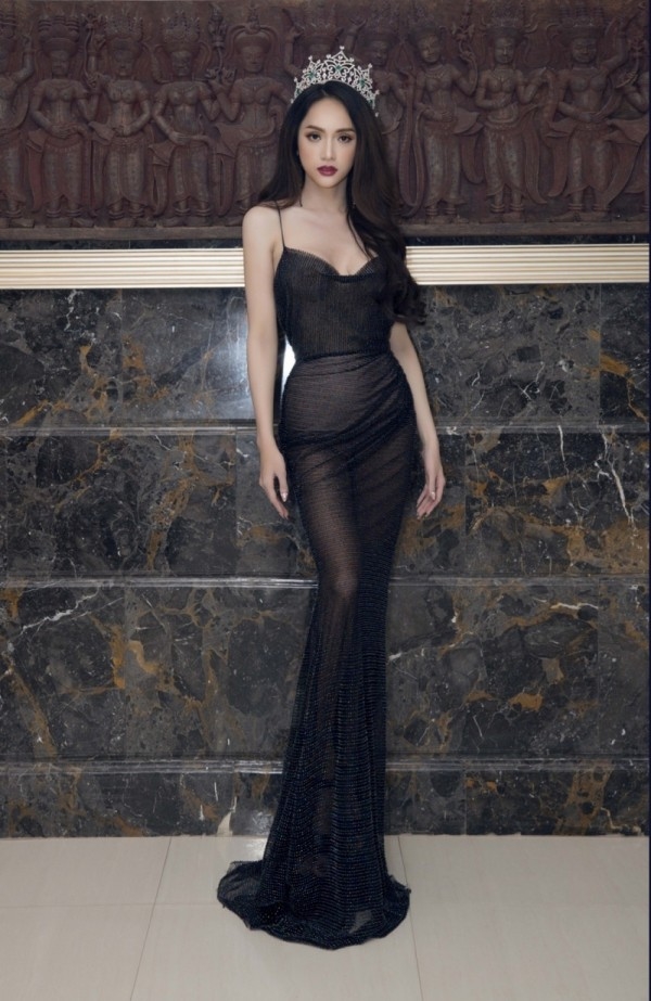 Dàn Hoa hậu Á hậu và sao Việt gợi ý mặc đẹp trang phục công sở