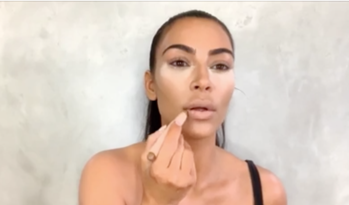 6 quy trình makeup đơn giản của Kim Kardashian