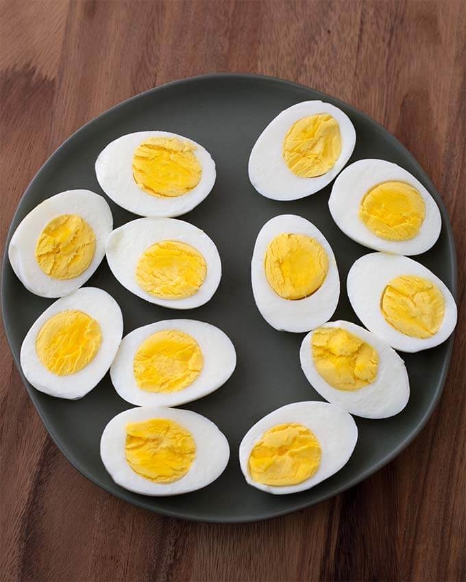 Những thực phẩm đừng dại ăn tươi nuốt sống kẻo hối không kịp