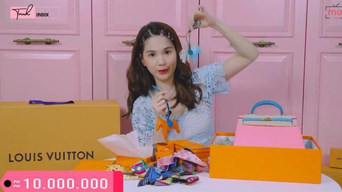 Trông tưởng đồ chơi nhưng đây lại là loạt phụ kiện đắt xắt ra miếng củ