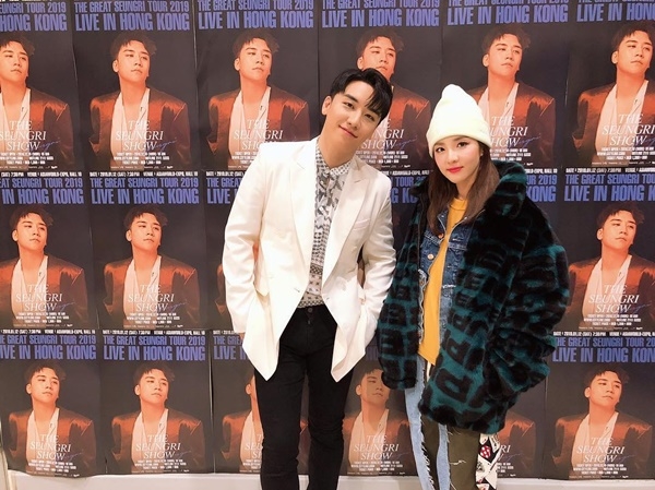 Ảnh hot sao Hàn: Couple VMin làm lật mọi thuyền chèo