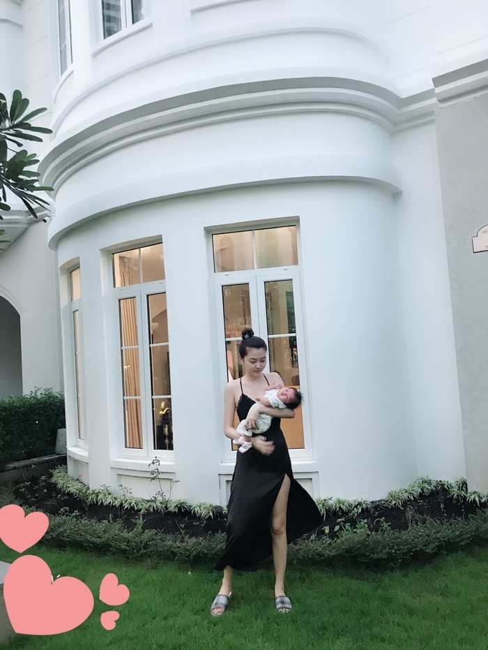 Á hậu Tú Anh khoe nhà tiền tỷ cạnh bờ sông đẹp như quán cafe