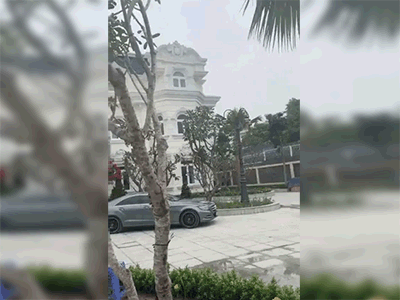 Á hậu Tú Anh khoe nhà tiền tỷ cạnh bờ sông đẹp như quán cafe