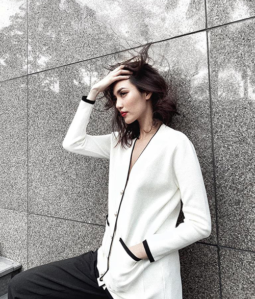 Bảo Anh - Hồ Quang Hiếu hội ngộ, Xìn Ri “chơi lớn” với set đồ 4 tỷ