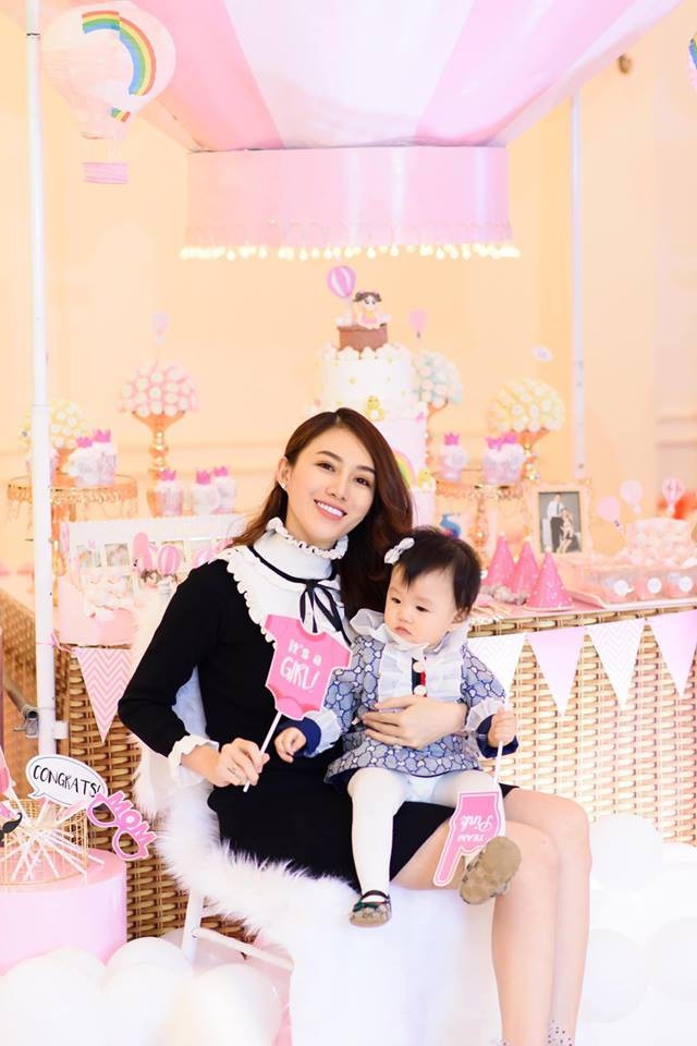 Bảo Anh - Hồ Quang Hiếu hội ngộ, Xìn Ri “chơi lớn” với set đồ 4 tỷ